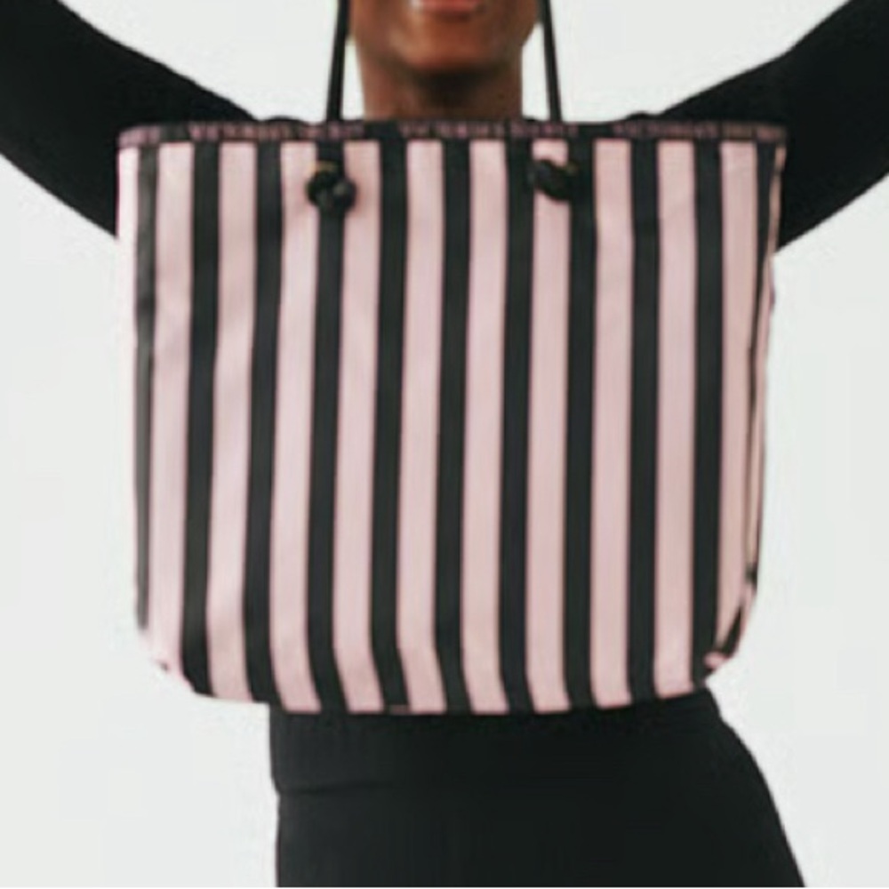 Reversible Tote - Picture 2 of 5